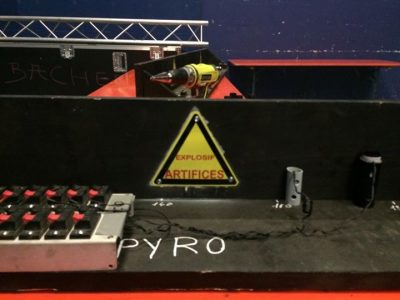 Montage de la Pyro 31 dec , 20 stage gerb 6m 1s et 12…