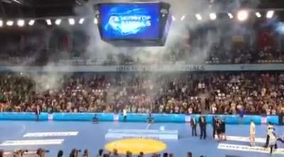 Un petit effet Pyro pour finale EHF cup